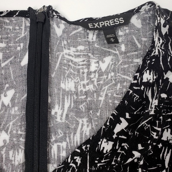EXPRESS Black White Short Sleeve Romper - Medium - Picture 2 of 4